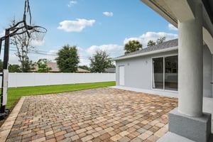 W Price Blvd-S2108-045.jpg