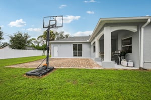 W Price Blvd-S2108-049.jpg