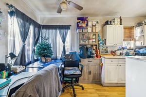 W 162nd St-S2012-016.jpg