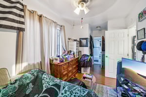 W 162nd St-S2012-026.jpg