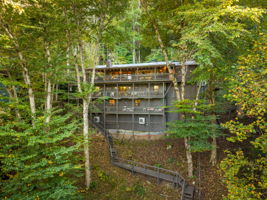 Photo 0