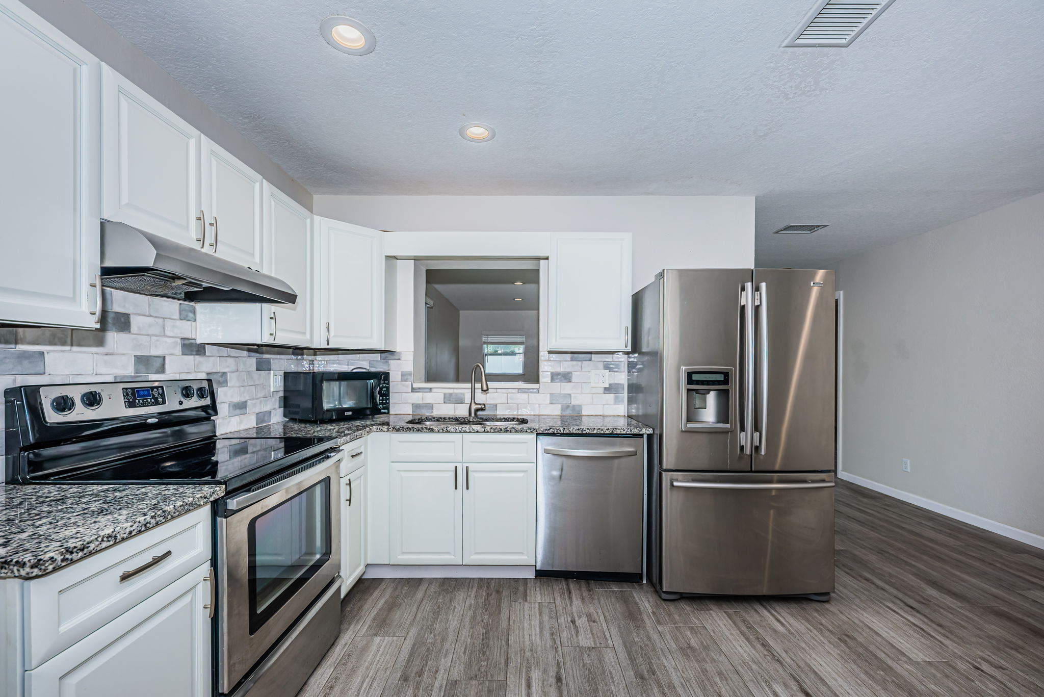 Kitchen 7