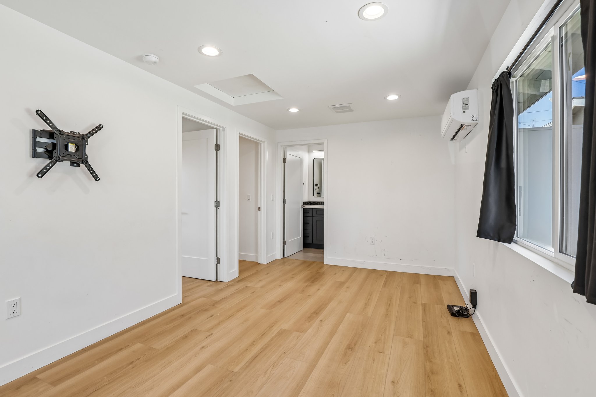 Farquhar Ave A-S1709-007.jpg