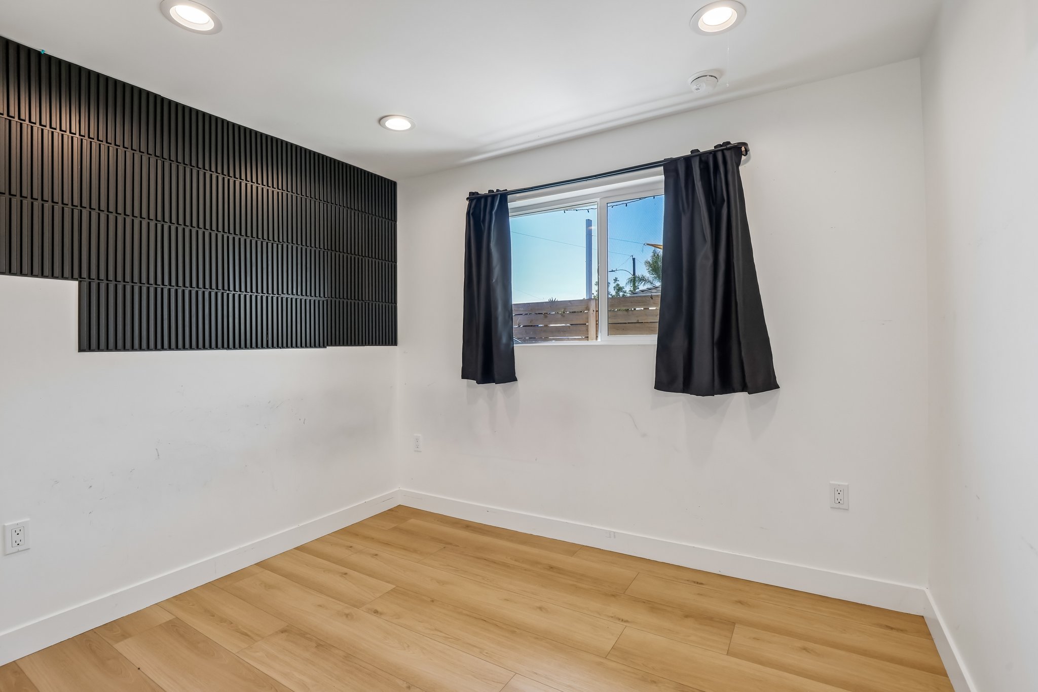 Farquhar Ave A-S1709-011.jpg