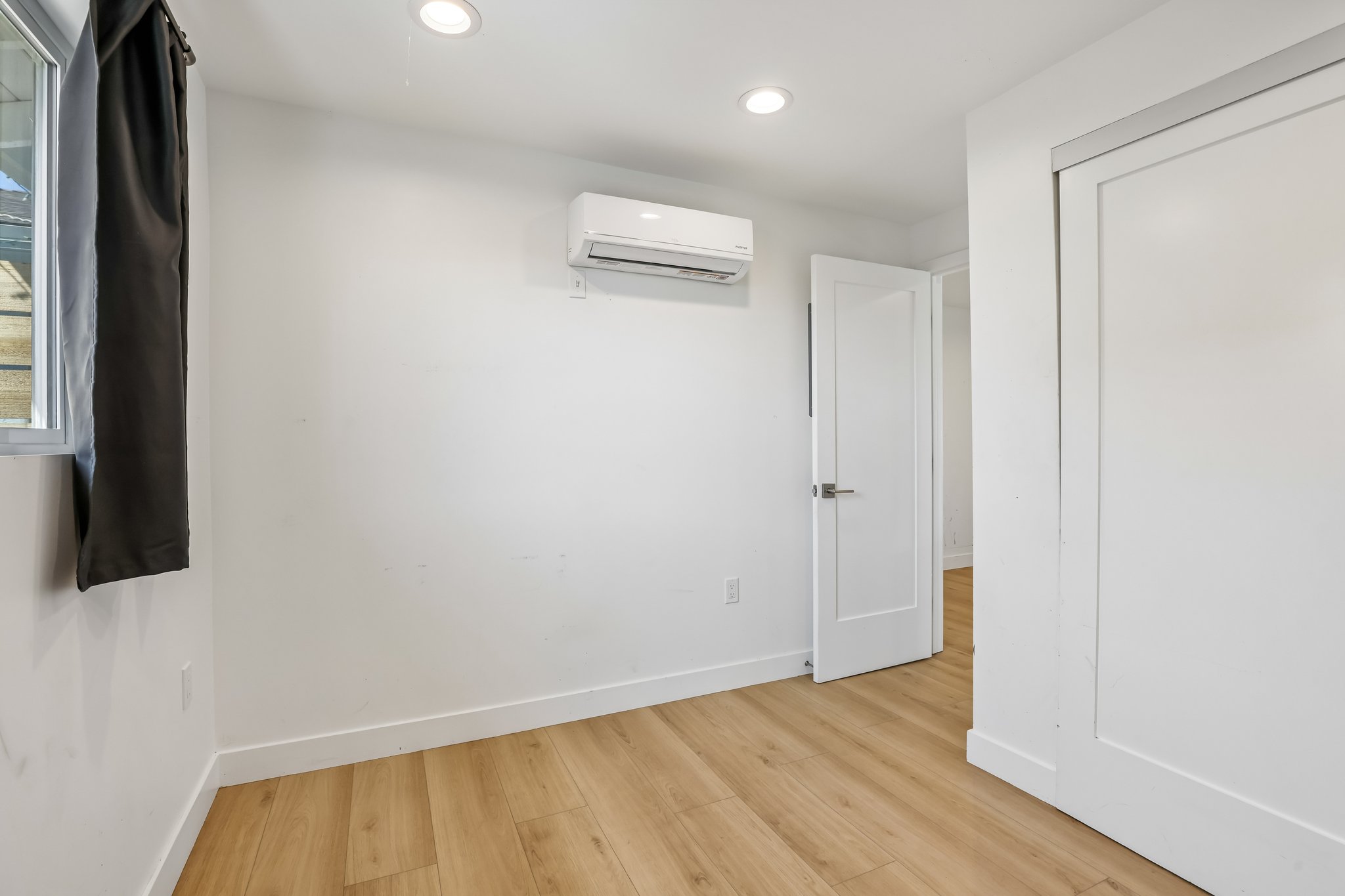 Farquhar Ave A-S1709-015.jpg