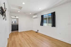 Farquhar Ave A-S1709-010.jpg
