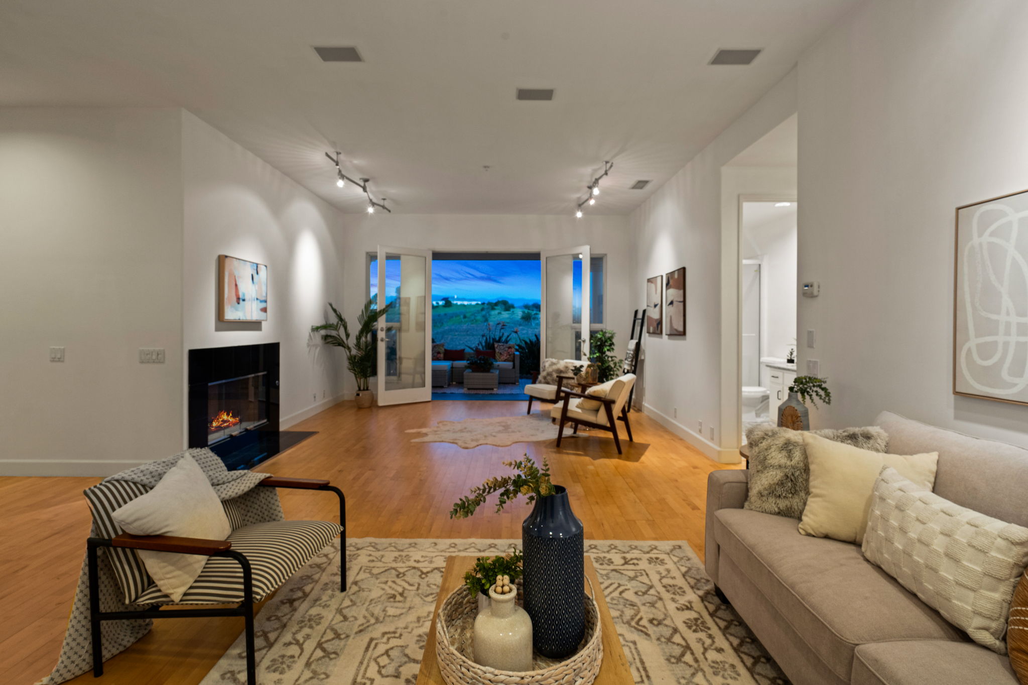 4462 Fallsbrae Rd-132