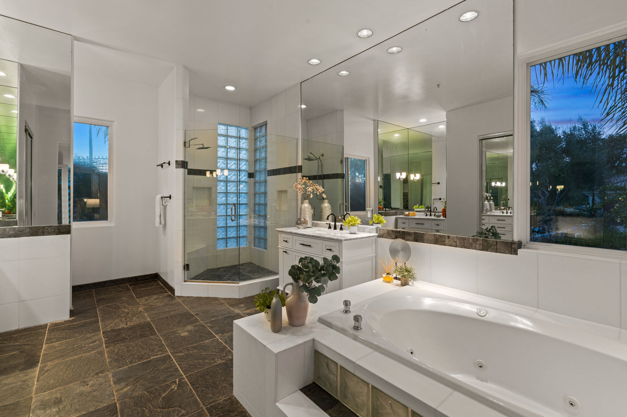 4462 Fallsbrae Rd-129