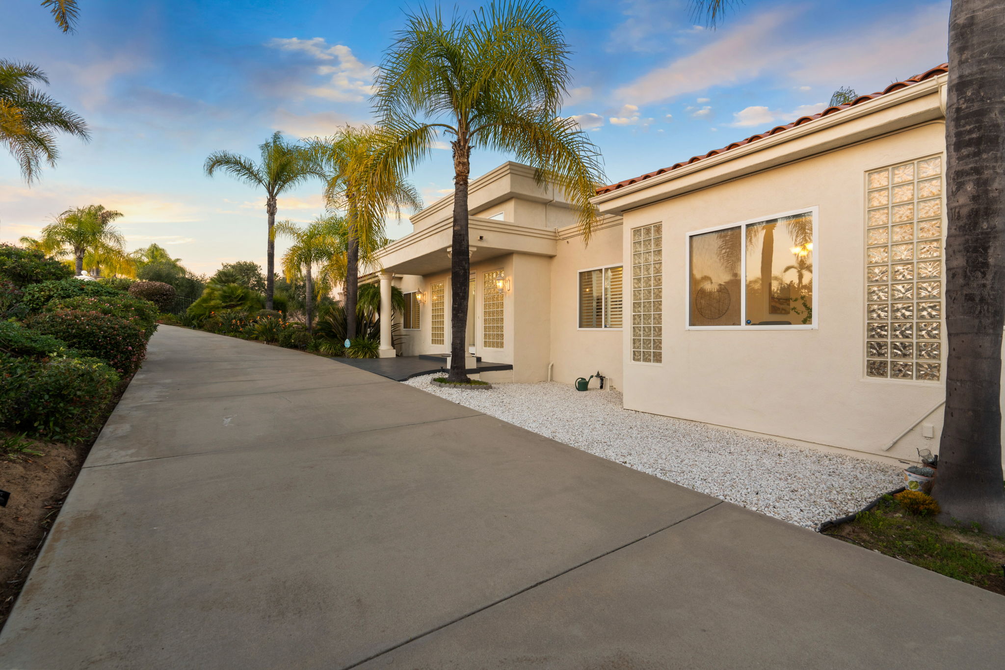 4462 Fallsbrae Rd-105