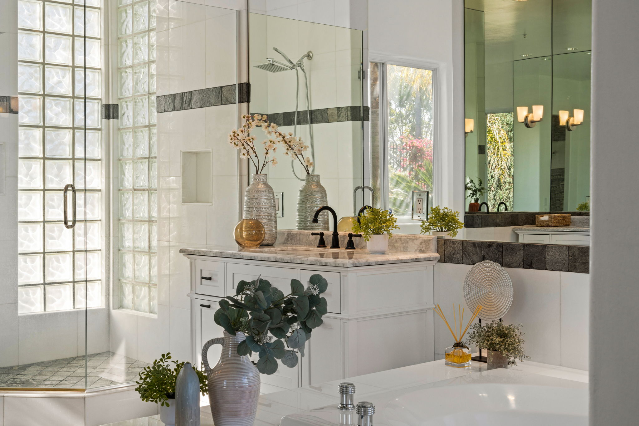 4462 Fallsbrae Rd-90