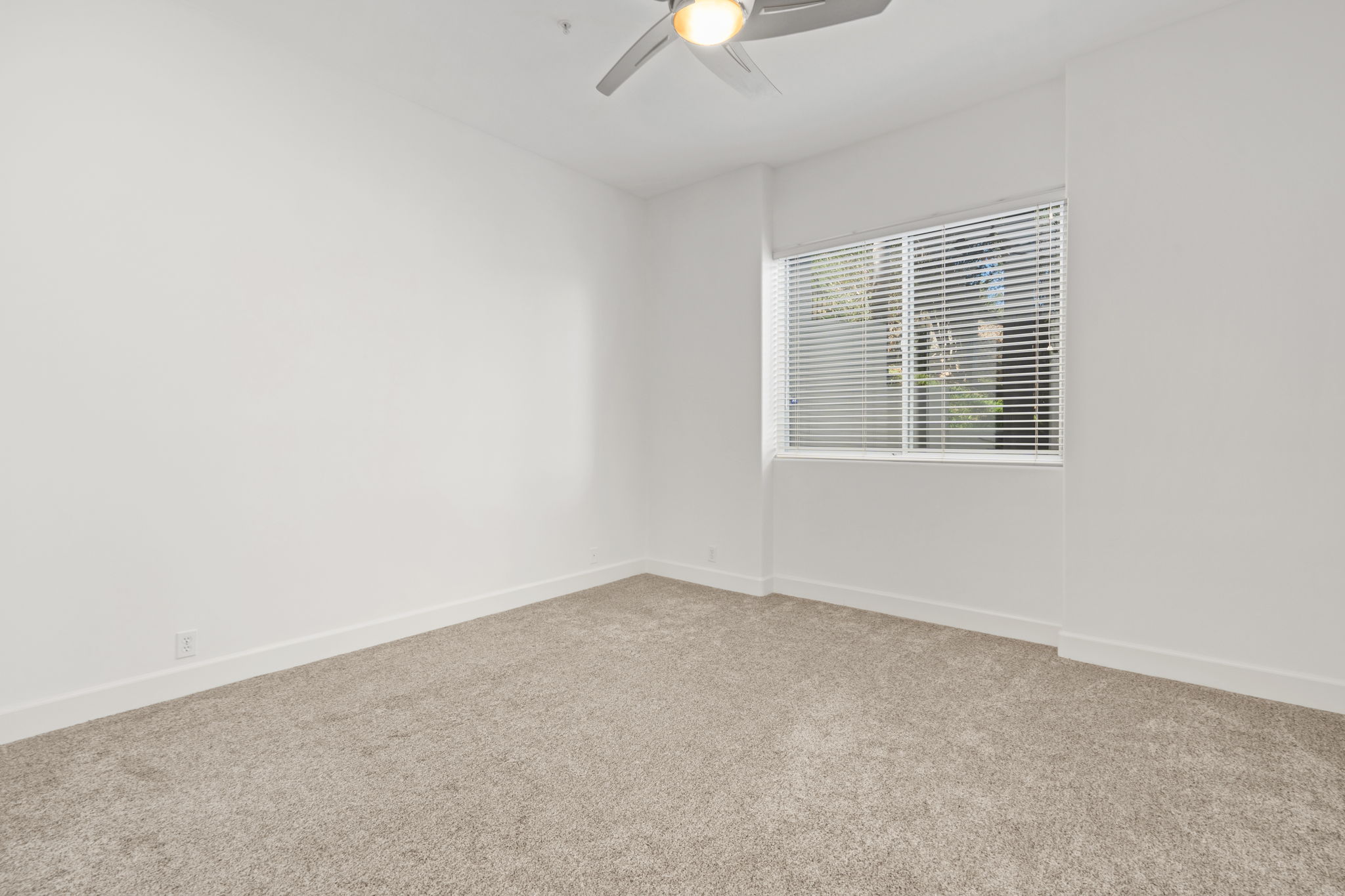 4462 Fallsbrae Rd-57