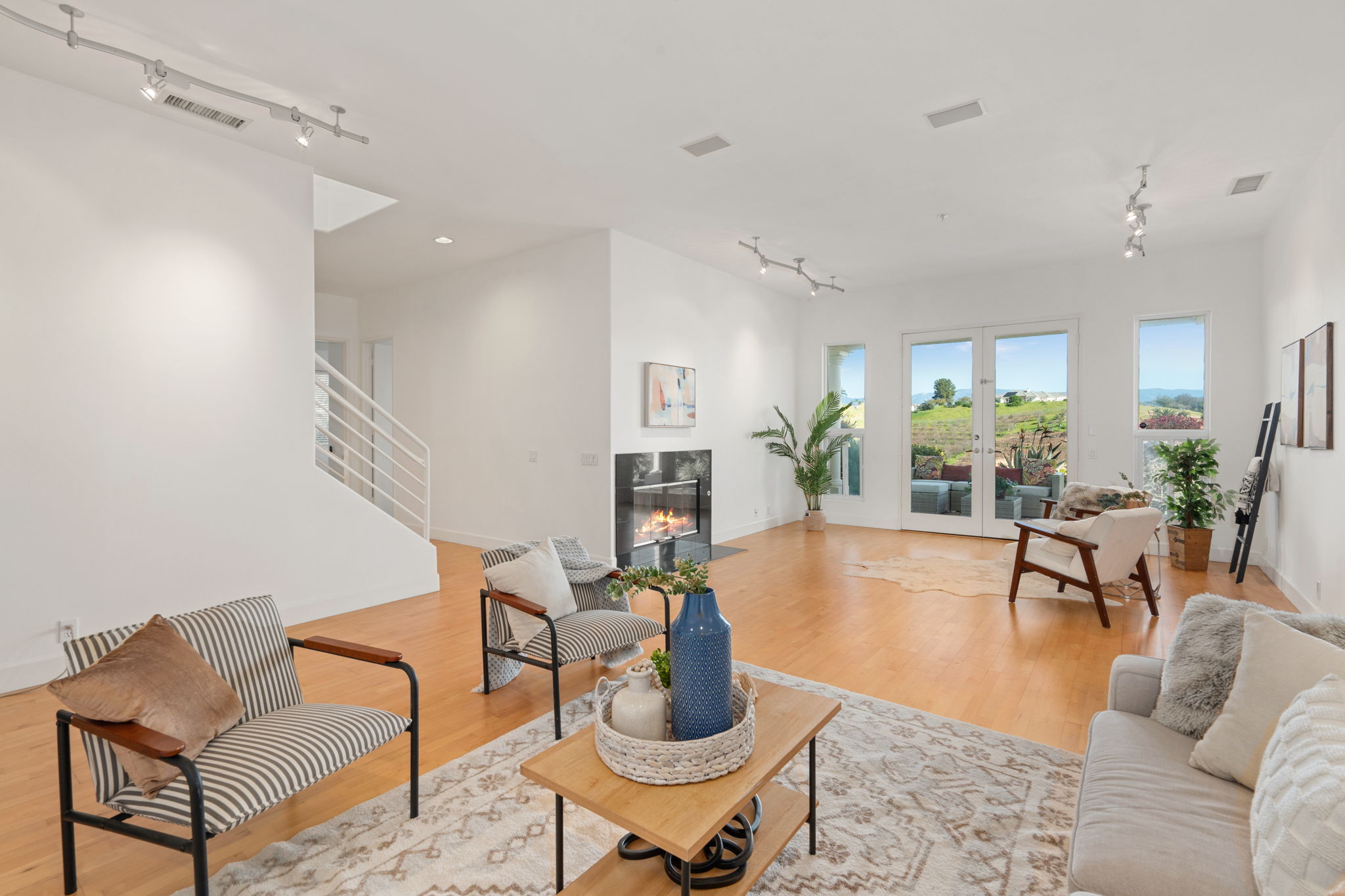 4462 Fallsbrae Rd-52