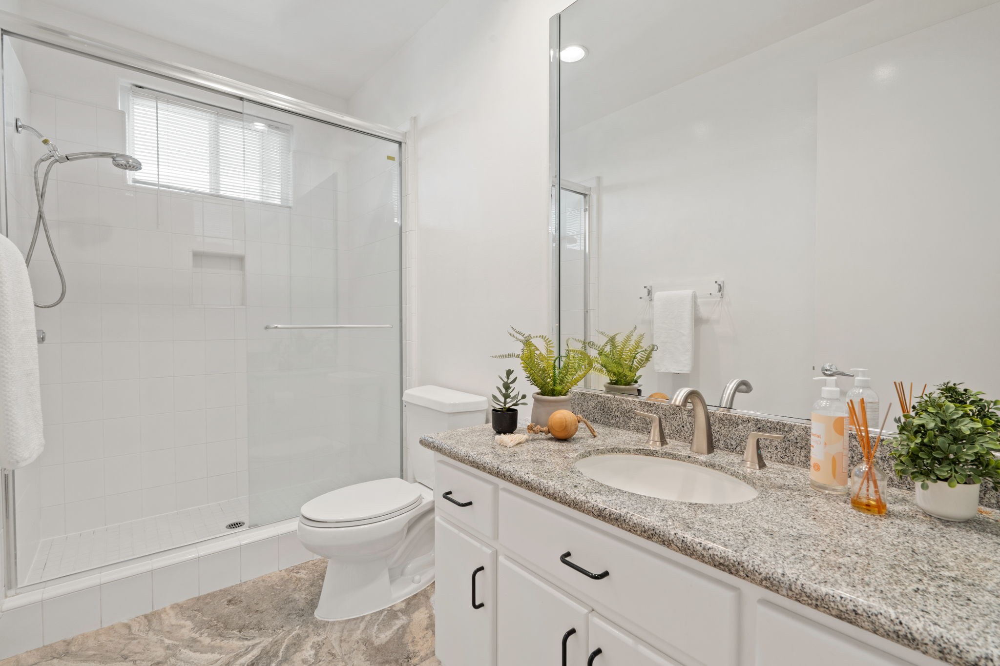 4462 Fallsbrae Rd-50