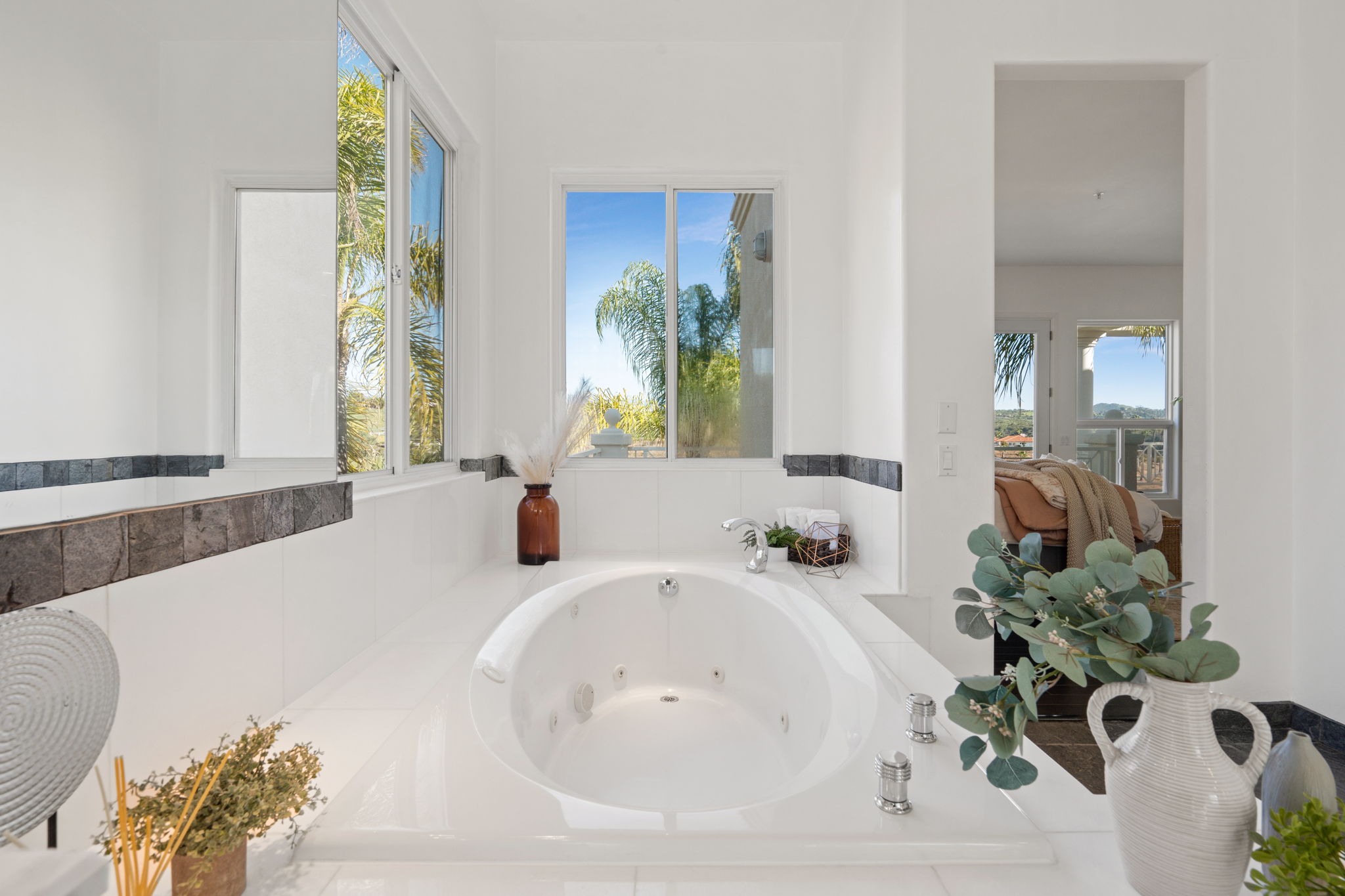 4462 Fallsbrae Rd-41