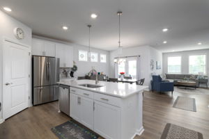 4463 Saphire Ct-10
