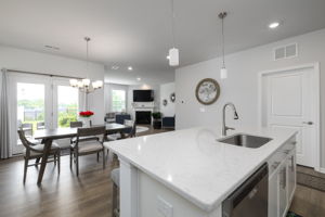 4463 Saphire Ct-13