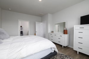 4463 Saphire Ct-18