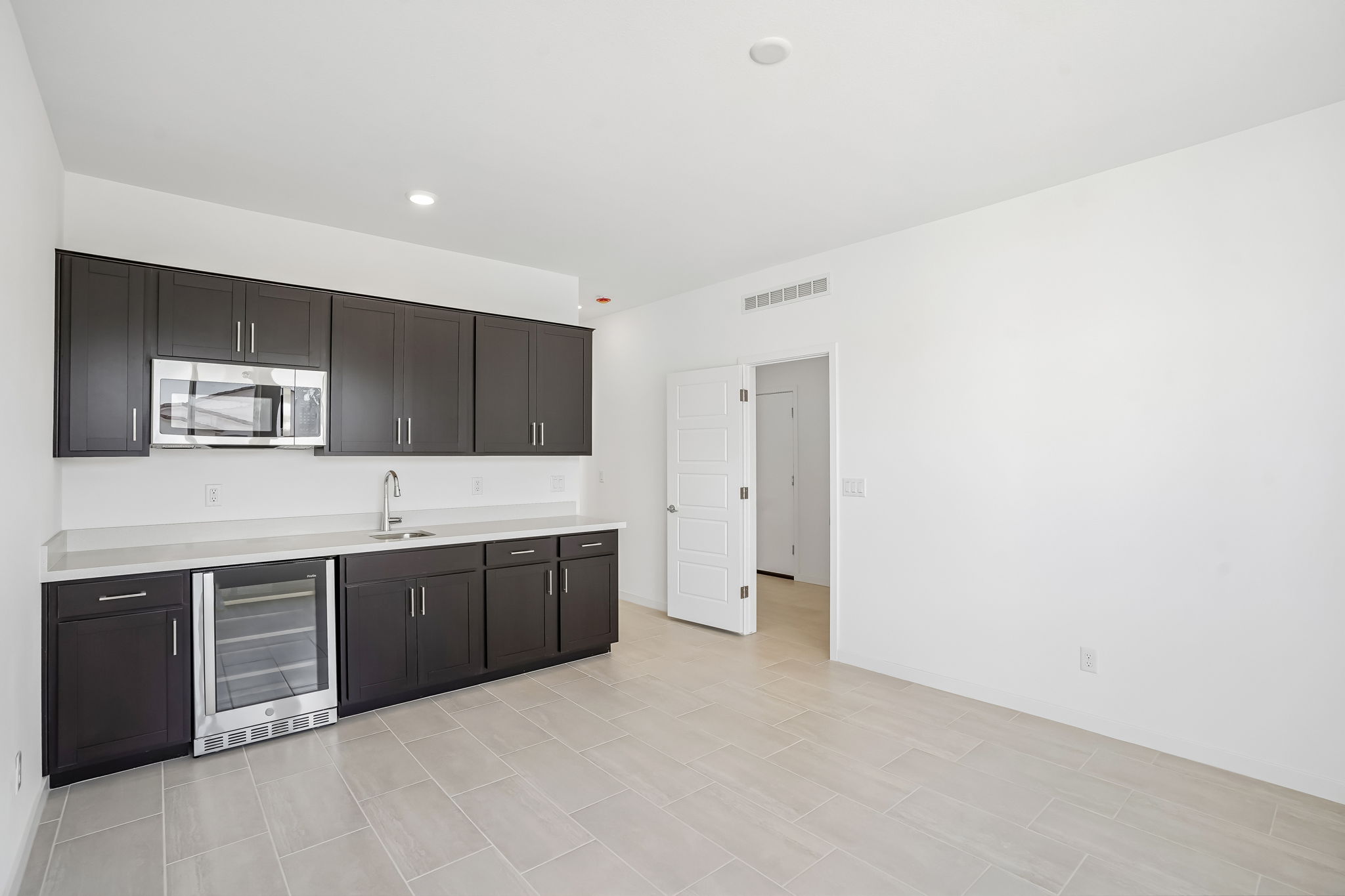 4468 Golden Horizon St-S2909-012