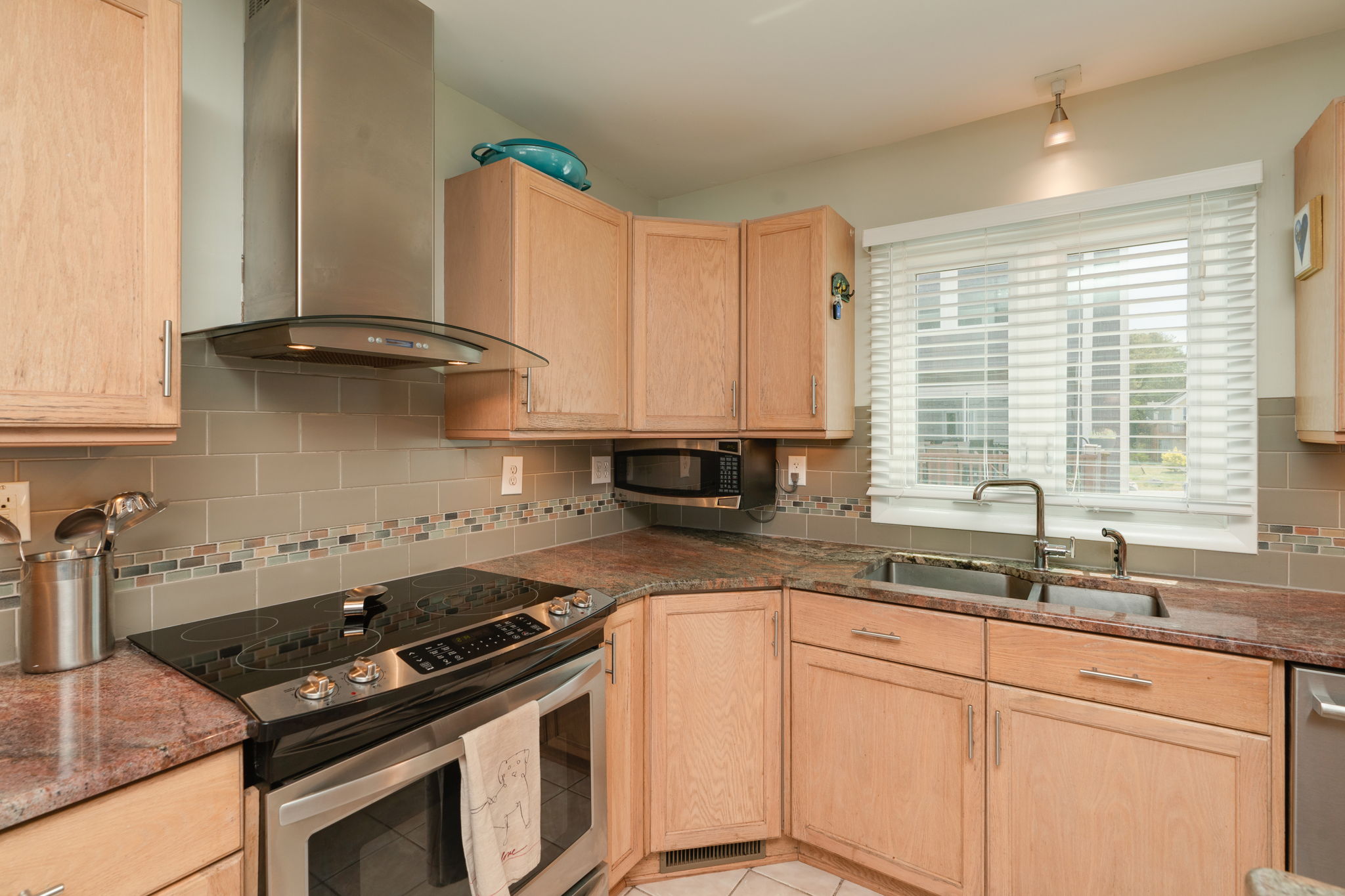 4468 Ocean View Ave, Virginia Beach, VA 23455, USA Photo 19