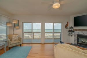 4468 Ocean View Ave, Virginia Beach, VA 23455, USA Photo 10