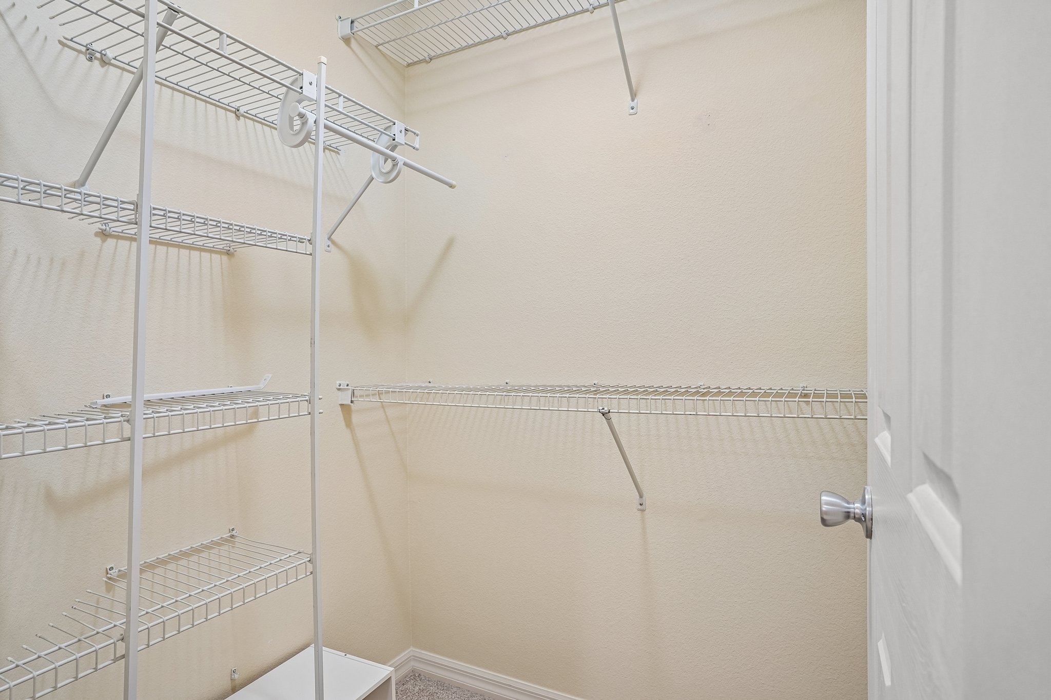 Foster Pl-S0905-025.jpg