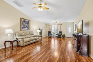 Foster Pl-S0905-008.jpg