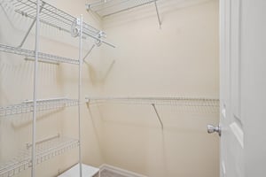 Foster Pl-S0905-025.jpg