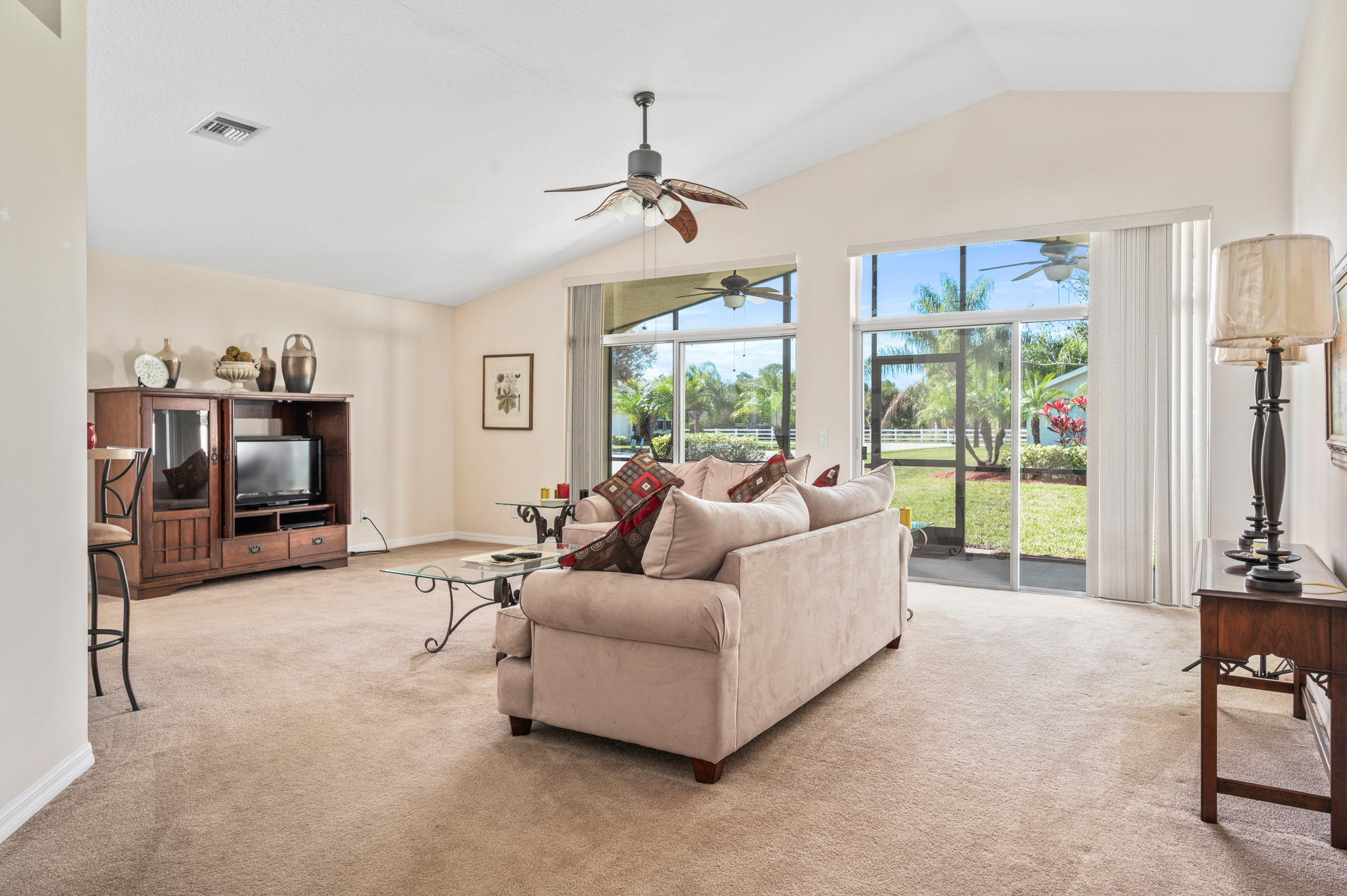 447 Lexington Ave SW, Vero Beach, FL 32962, USA Photo 8