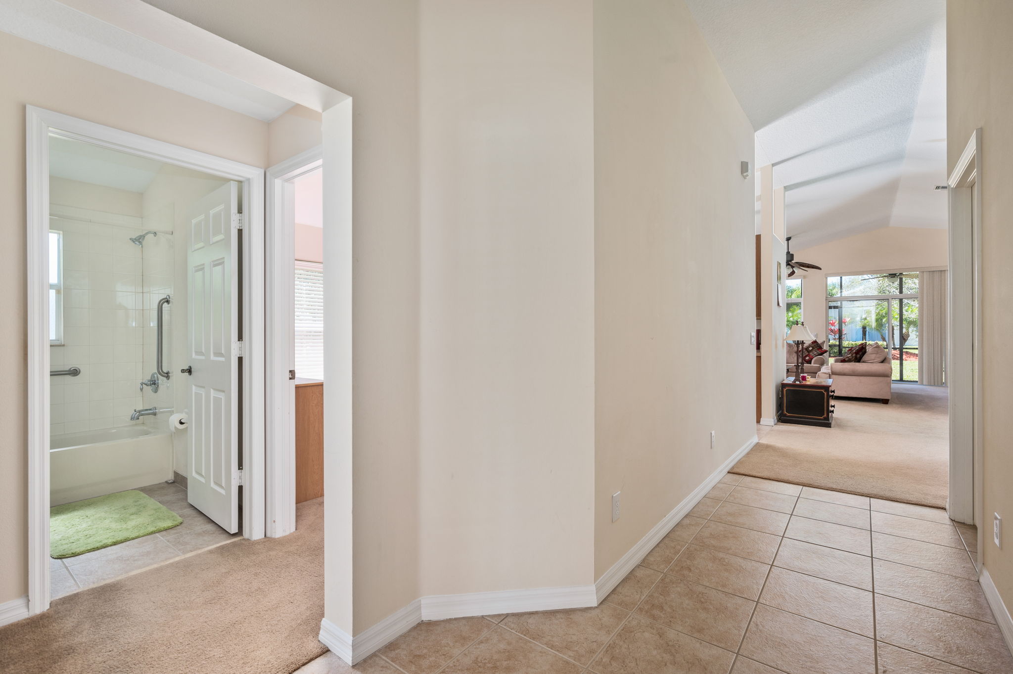447 Lexington Ave SW, Vero Beach, FL 32962, USA Photo 5