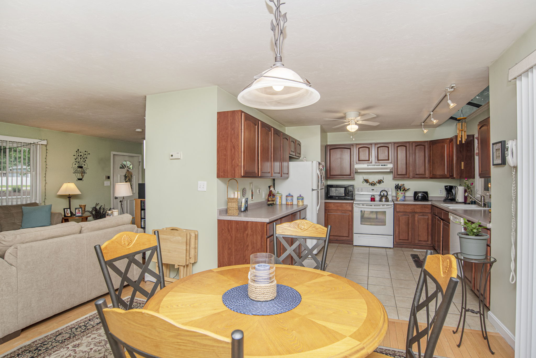  447 Stafford Rd, Tiverton, RI 02878, US Photo 19