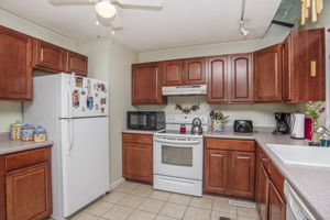  447 Stafford Rd, Tiverton, RI 02878, US Photo 21