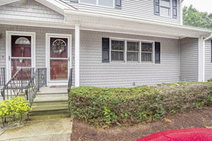  447 Stafford Rd, Tiverton, RI 02878, US Photo 1
