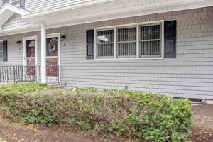  447 Stafford Rd, Tiverton, RI 02878, US Photo 7