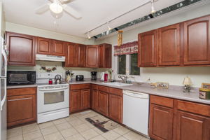  447 Stafford Rd, Tiverton, RI 02878, US Photo 20