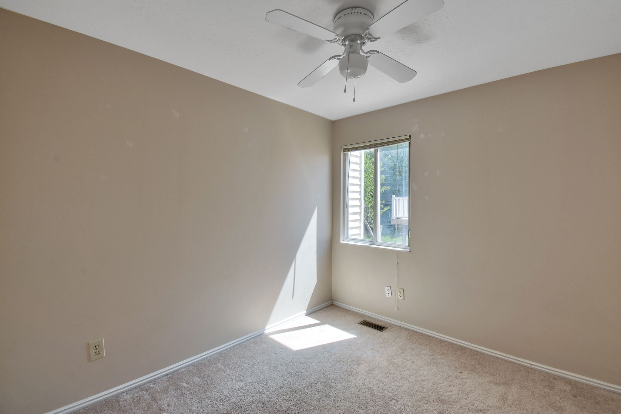  447 W 150 N, Clearfield, UT 84015, US Photo 13