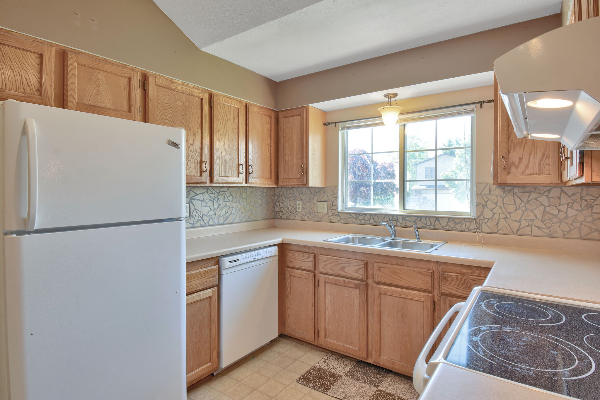  447 W 150 N, Clearfield, UT 84015, US Photo 9