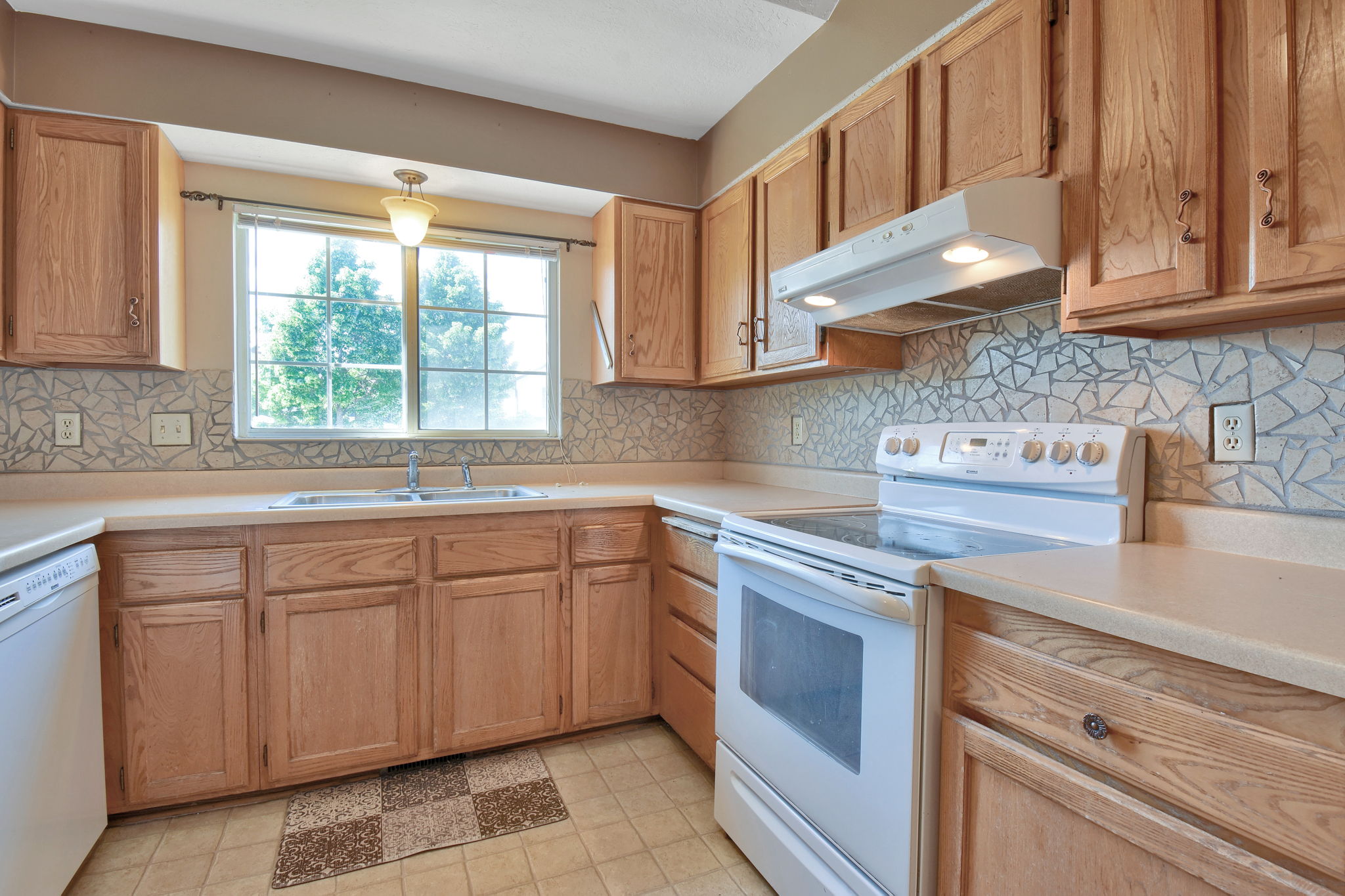  447 W 150 N, Clearfield, UT 84015, US Photo 7