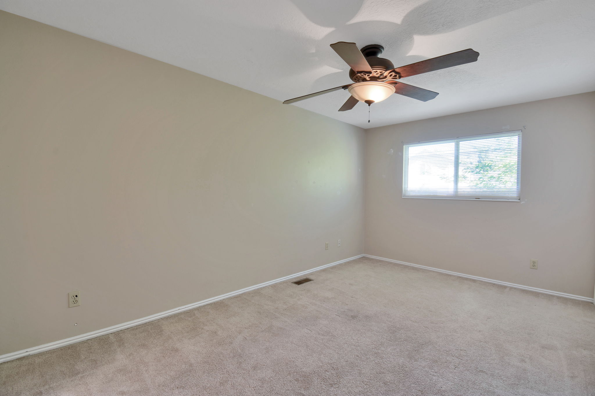 447 W 150 N, Clearfield, UT 84015, US Photo 10
