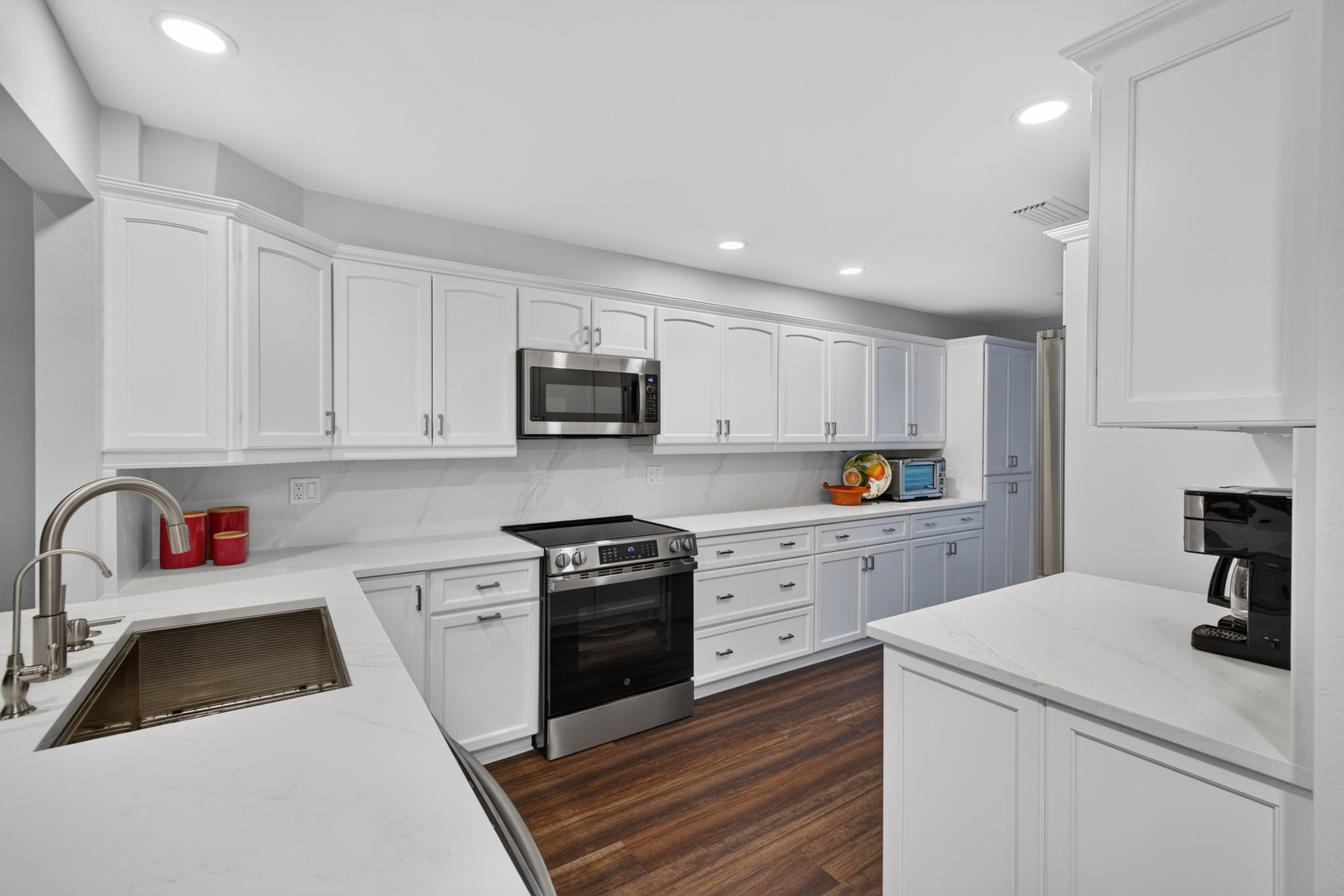Kitchen 6 of 6
