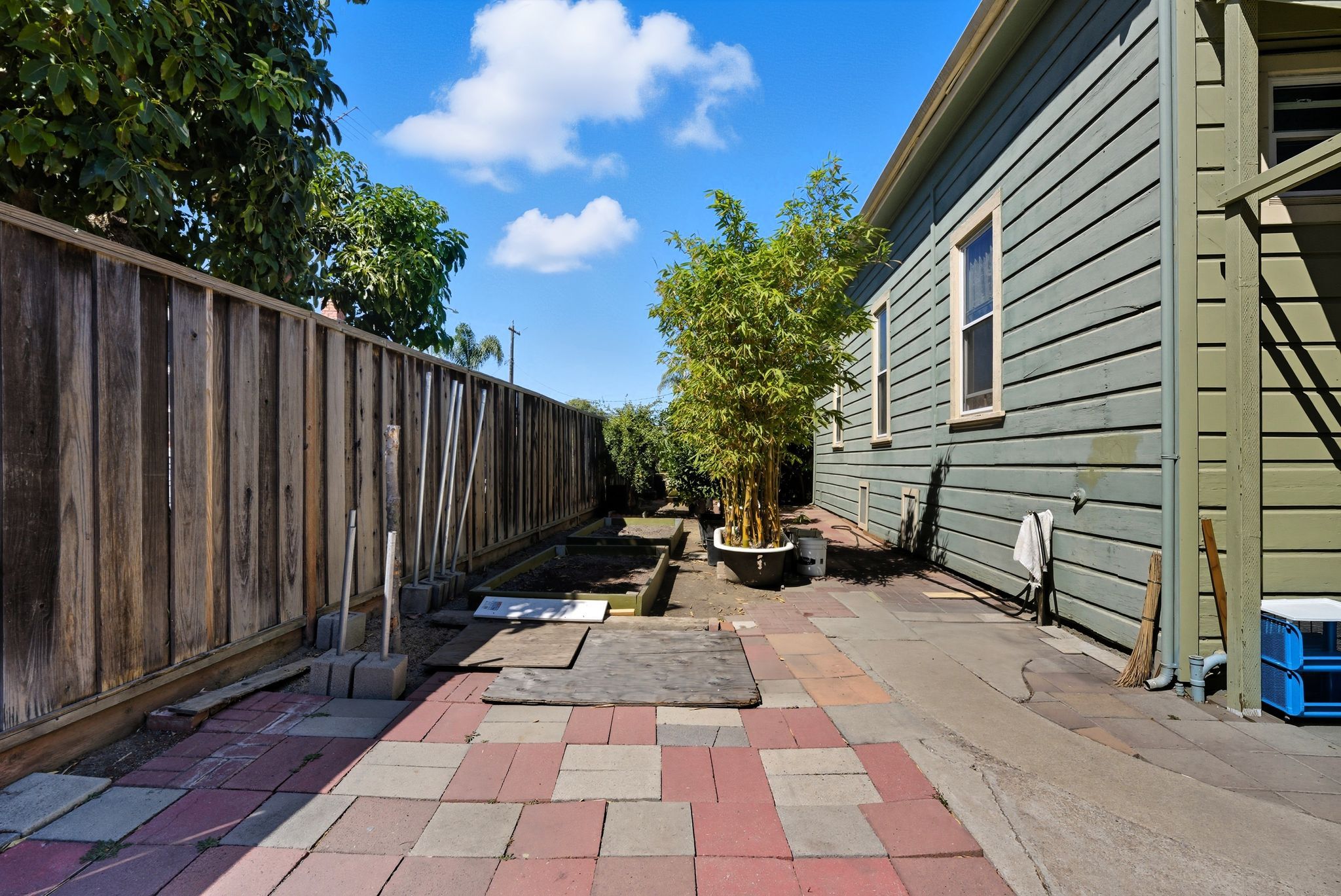  Photo 28