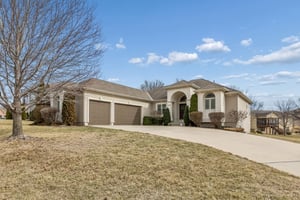 7977 - 4481 SW Raintree Shore Dr_002.jpg