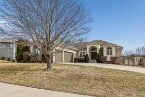 7977 - 4481 SW Raintree Shore Dr_003.jpg