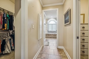 7977 - 4481 SW Raintree Shore Dr_031.jpg