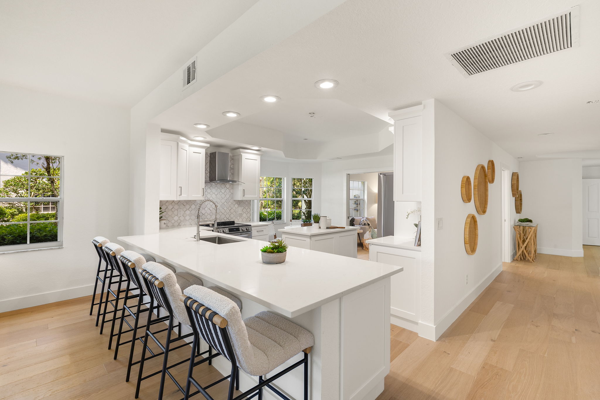 Breakfast Bar 1 of 4