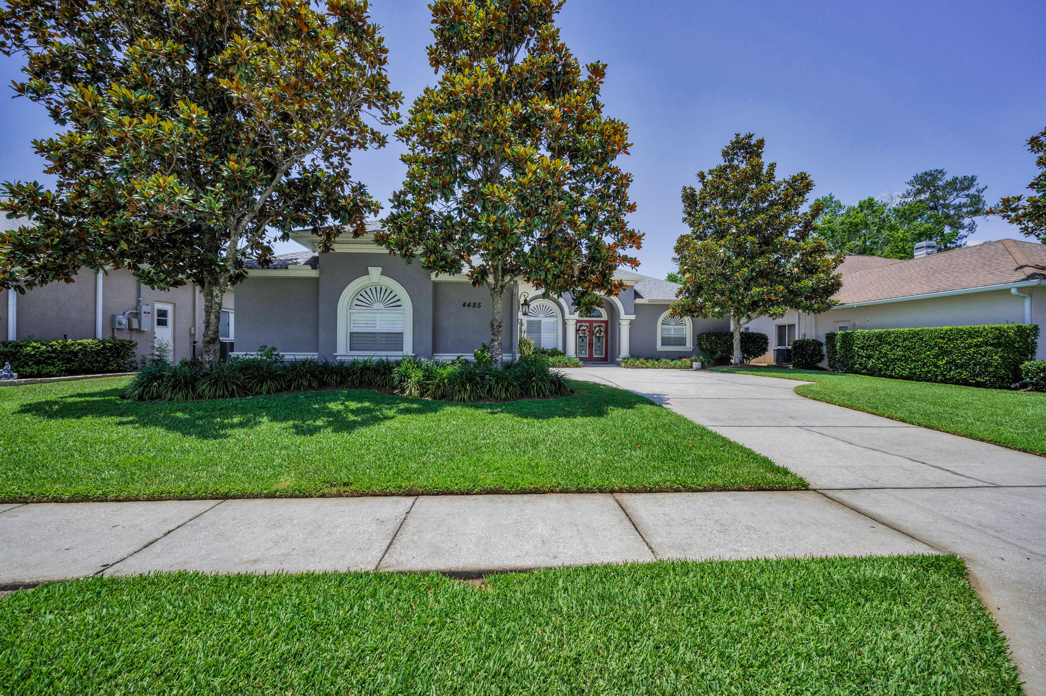 Front Exterior5
