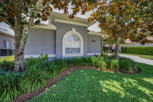 Front Exterior9