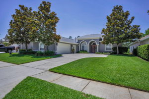 Front Exterior10