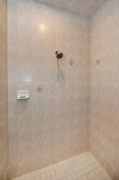 Master Bathroom1d
