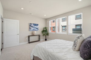 016_F8_44868 Fremont Blvd 303