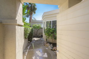  44880 Lakeside Dr, Indian Wells, CA 92210, US Photo 13